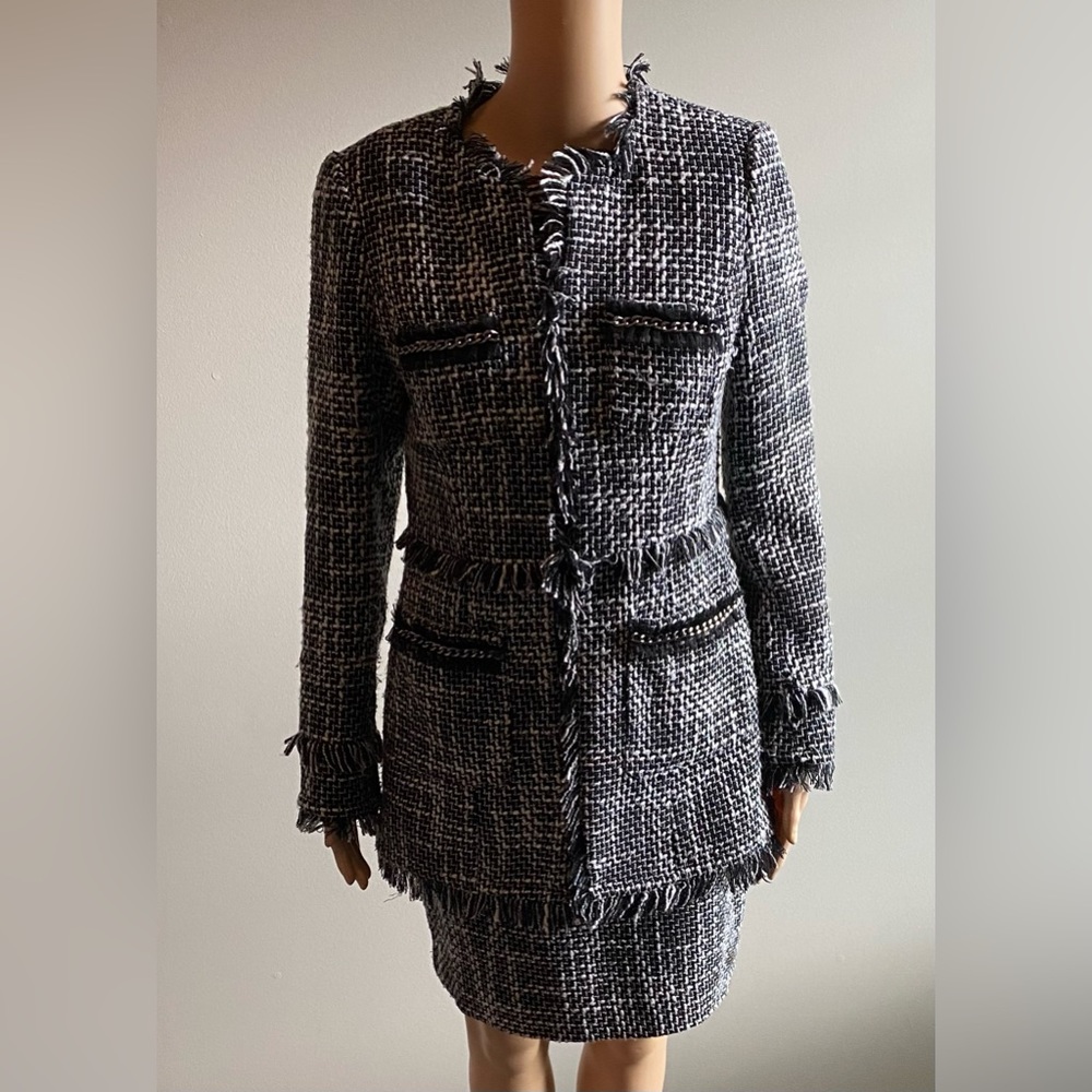 Cute INC Suit